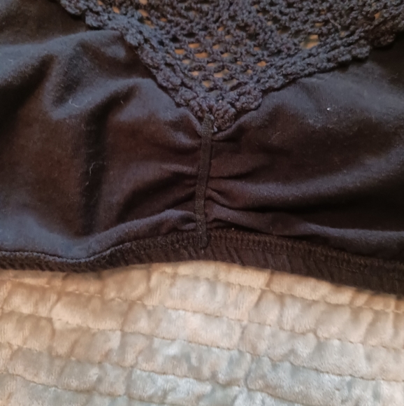 Volcom crop/ halter - Picture 3 of 4